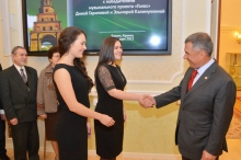 Президент Татарстана поможет певицам учиться дальше
