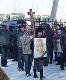Василису Галицину похоронили рядом с Данилом Садыковым