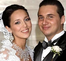 7 лет назад состоялась шикарная свадьба певицы Алсу.