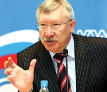 Олег Морозов не отменил свои именные стипендии