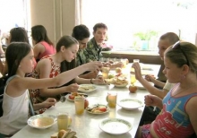 103 рубля на школьника