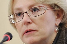 Главврачи забирают часть зарплаты персонала себе и своему окружению