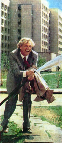 Коней на переправе не меняют