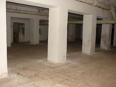 - Площадь бомбоубежища - более 200 квадратных метров 
