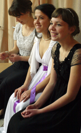 Для них это первый бал