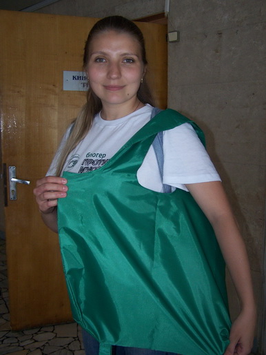 Десять пластиковых пакетов обменивали на такую практичную складную сумку для покупок