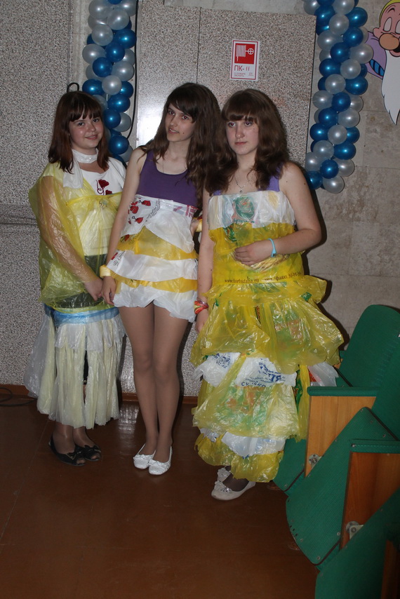 Эко-мода: наряды из пакетов