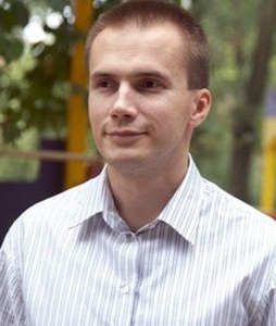 Александр Янукович &ndash; старший сын президента, в руках которого сосредоточены огромная власть и огромные деньги, с его именем связаны коррупция и обогащение ряда близких ему и его отцу людей