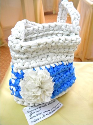 На эту сумочку пошли мусорные пакеты