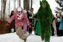 Кыш Бабай готовит свою резиденцию к приему гостей