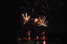 Солистки группы «Серебро» выступили на Дне молодежи в пижамах