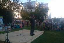 Наиль Магдеев раздавал автографы в 27-м комплексе