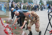 Десантники отмечают 85-ю годовщину со дня образования воздушно-десантных войск