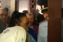 В Набережных Челнах 'Коммунисты России' опять осаждают избирком