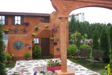 На фестивале цветов победу одержал «парк юрского периода» от компании «Махалля»