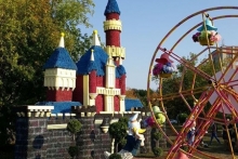 Рустам Минниханов прокатился на детском поезде в парке поселка Сидоровка