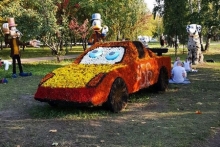 Рустам Минниханов прокатился на детском поезде в парке поселка Сидоровка