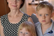 Сергей Акульчев просит не делать скорых выводов о своем разводе с женой