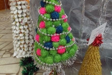 Как нестандартно украсить новогоднюю елку