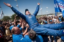 45 лет исполняется прославленному гонщику Владимиру Чагину