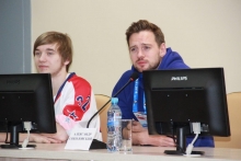 Актеры сериала 'Молодежка' и хоккеисты МХЛ пообщались с пациентами КДМЦ