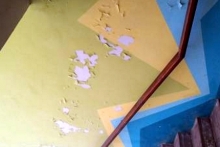 Через полгода после ремонта стала осыпаться краска в подземном переходе на Казанском проспекте