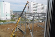 В строящейся школе в 37-м комплексе набирают шесть первых классов