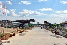 В Казани открылся парк динозавров. Президент Татарстана хочет сделать его постоянным