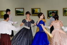 Клуб старинных танцев «Новый город» устраивает в Набережных Челнах открытый бал