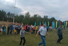 Сабантуй-2016: недолгий холодный дождь не помешал челнинцам участвовать в народных играх