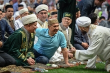 В столице Татарстана состоялся самый массовый ифтар в истории России - на 10000 человек