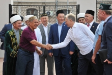 В день праздника Ураза-байрам Рустам Минниханов осмотрел новое здание ДУМ РТ в Казани