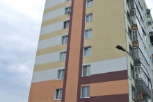 Алмас Идрисов показал новые образцы раскраски жилых домов