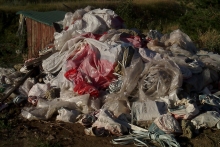 На БСИ открыли незаконные карьер и свалку. На кого работает этот грузовик?