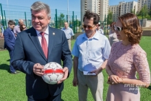 Наиль Магдеев сыграл в баскетбол на новой спортплощадке челнинского института КФУ