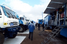 Рустам Минниханов проводил 'КАМАЗ-мастер' на 'Дакар-2017' и протестировал гоночный 'КАМАЗ'