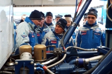 Рустам Минниханов проводил 'КАМАЗ-мастер' на 'Дакар-2017' и протестировал гоночный 'КАМАЗ'