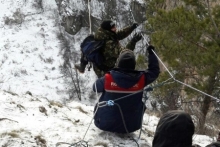 Челнинские роупджамперы, спрыгнув с 46-метровой трубы, отправились на 90-метровую скалу