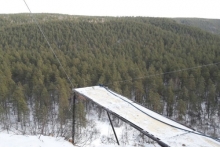 Челнинские роупджамперы, спрыгнув с 46-метровой трубы, отправились на 90-метровую скалу