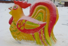 Новогодними ледяными фигурами челнинских художников оформлены Заинск и Елабуга